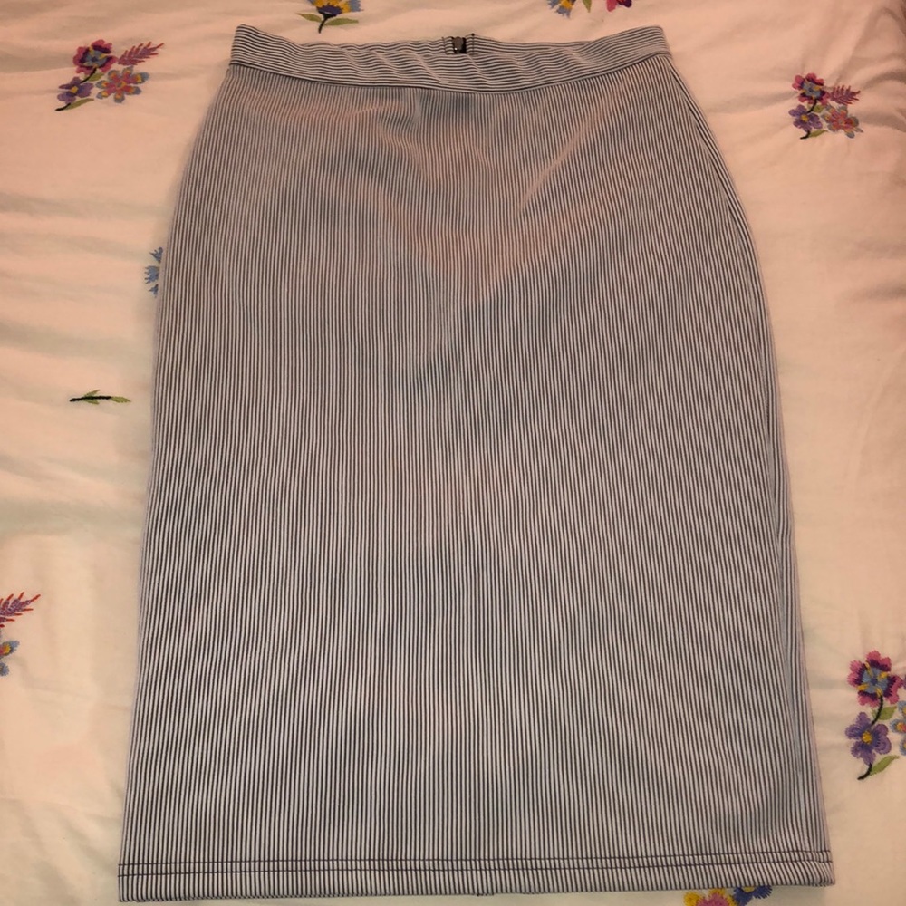 Black and white striped midi pencil skirt